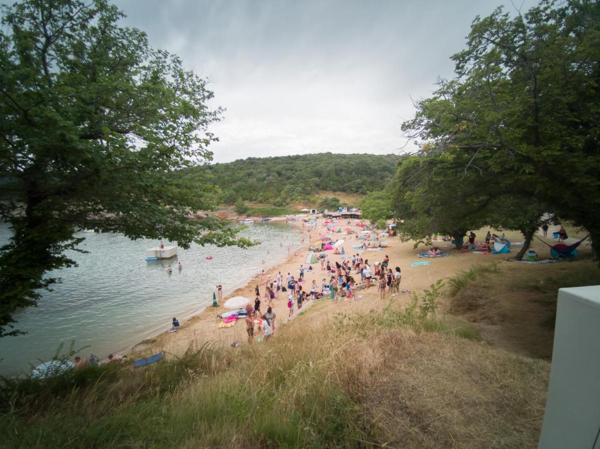 Holiday House Tos-Vila With Heated Pool Vrbnik Exterior photo