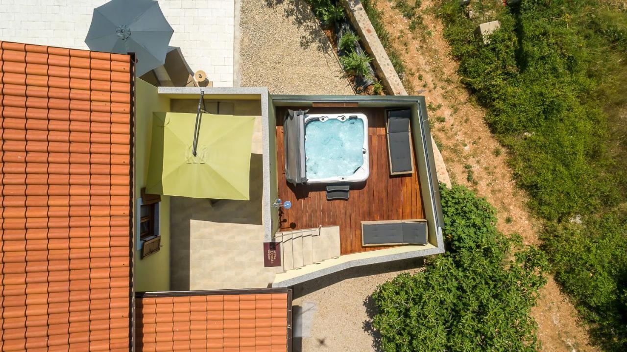 Holiday House Tos-Vila With Heated Pool Vrbnik Exterior photo